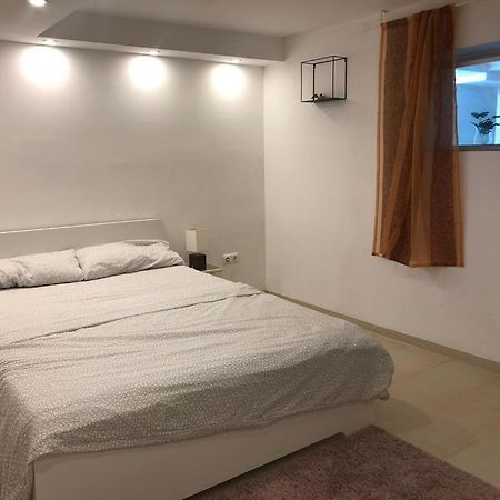 Bescheidene Untergeschoss Wohnung In Guter Lage. Кёльн Экстерьер фото