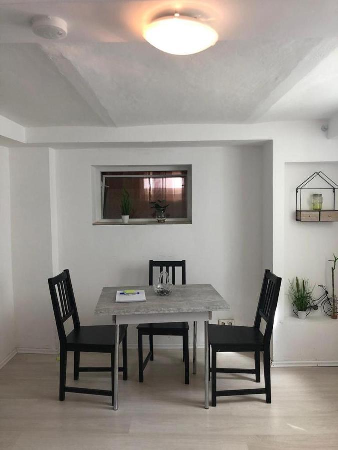 Bescheidene Untergeschoss Wohnung In Guter Lage. Кёльн Экстерьер фото